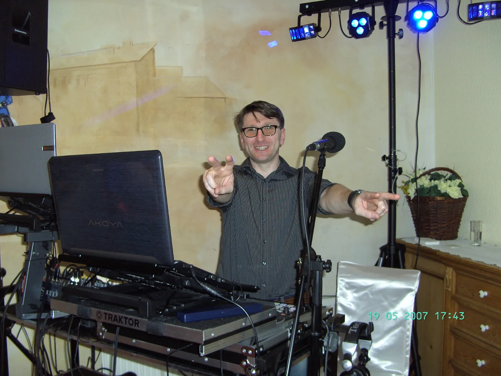 Диджей на праздник /// DJ für Ihre Feier – 2