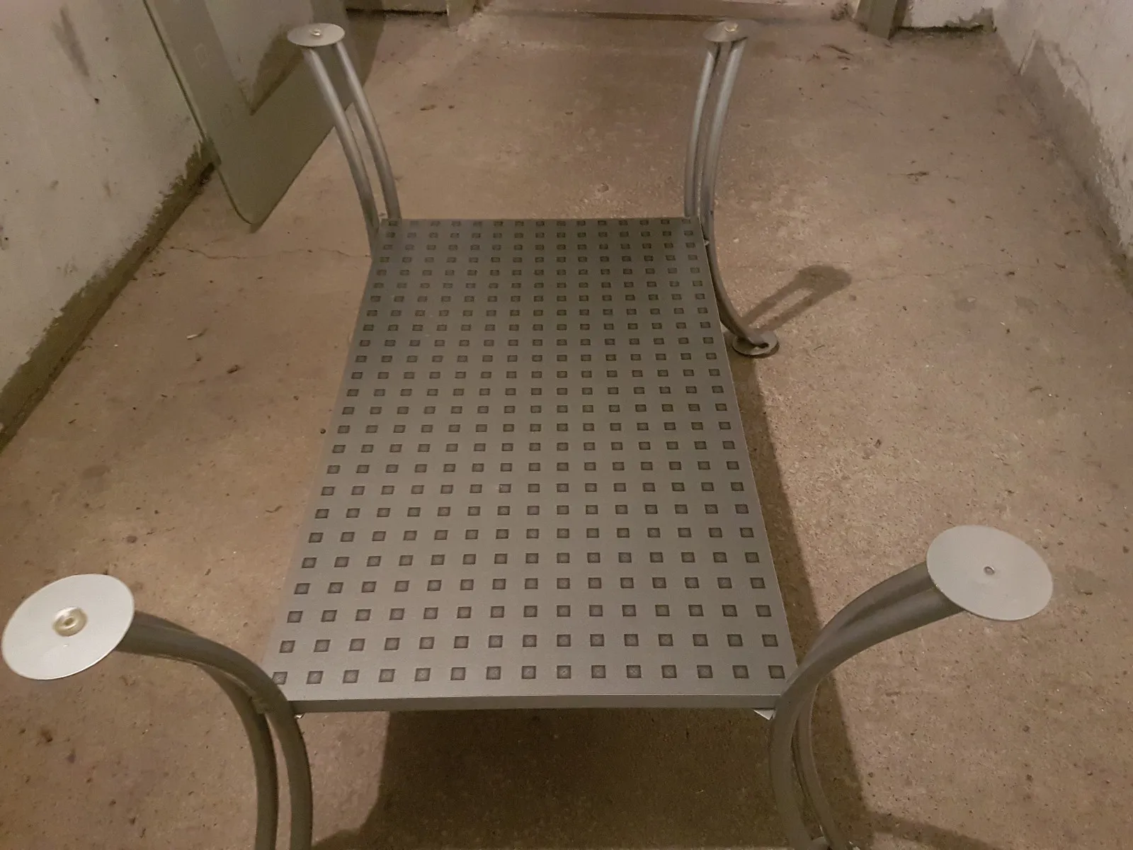 Couchtisch glas metall modern – 4